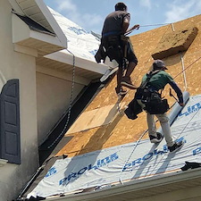 Live-Roof-Installation-in-Macon-GA-Expert-Craftsmanship-in-Action 0